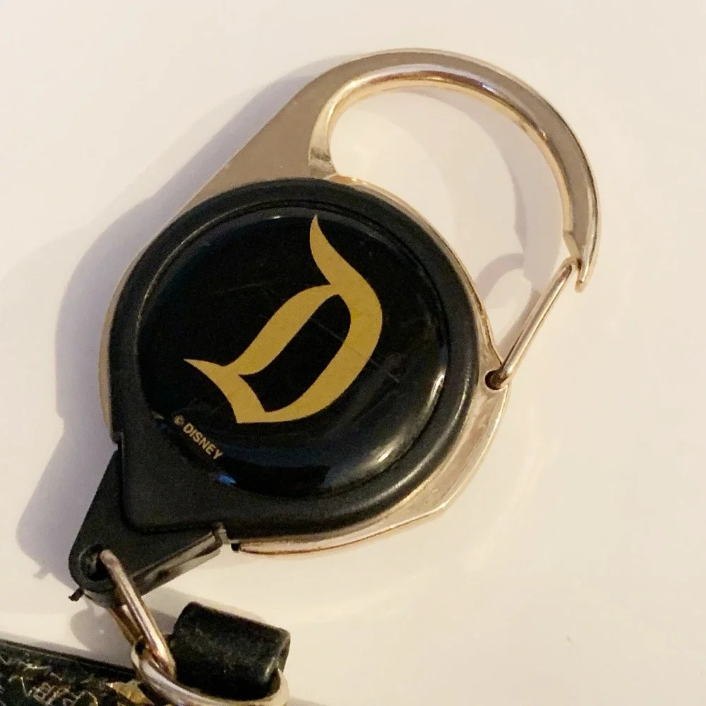 Disneyland Parks Luggage ID Tag black retractable Gold‎ foil castle Disney